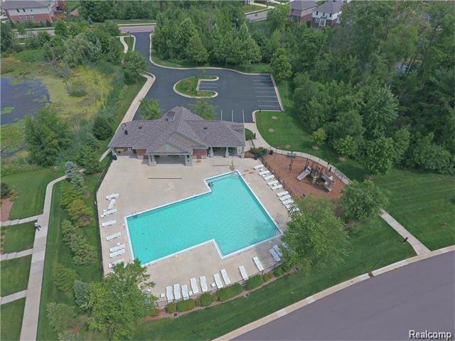 27978 Declaration Drive Novi, MI 48377 - Photo 8 of 15