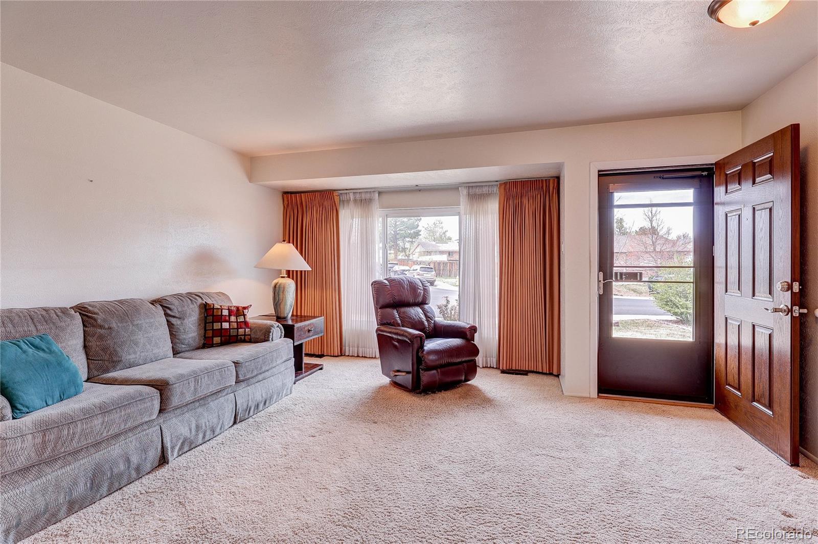 2672 South Quintero Way Aurora, CO 80013 - Photo 2 of 14