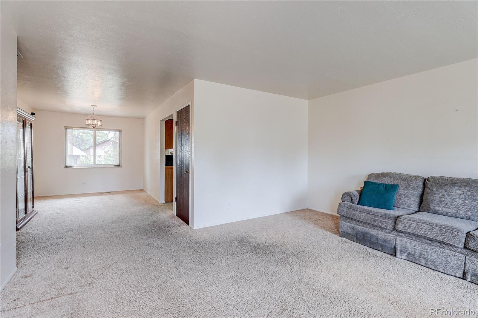 2672 South Quintero Way Aurora, CO 80013 - Photo 3 of 14