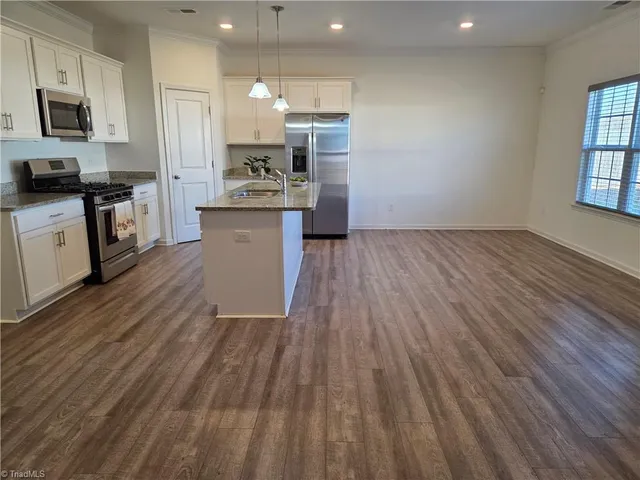 $2,550 | 123 Wickham Court, Clemmons, NC 27012