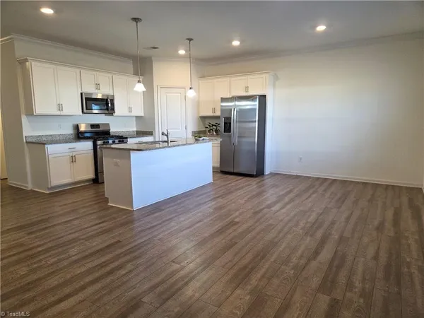 $2,550 | 123 Wickham Court, Clemmons, NC 27012