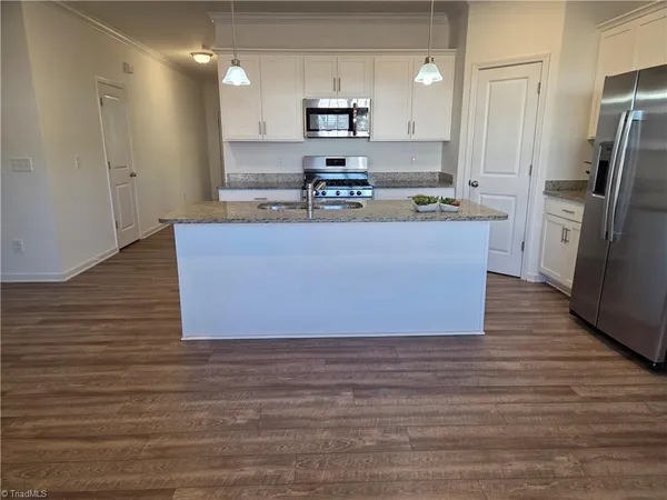 $2,550 | 123 Wickham Court, Clemmons, NC 27012