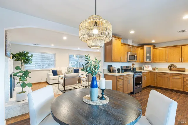 $779,000 | 111 South Franklin Street, Napa, CA 94559