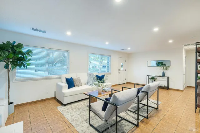 $779,000 | 111 South Franklin Street, Napa, CA 94559