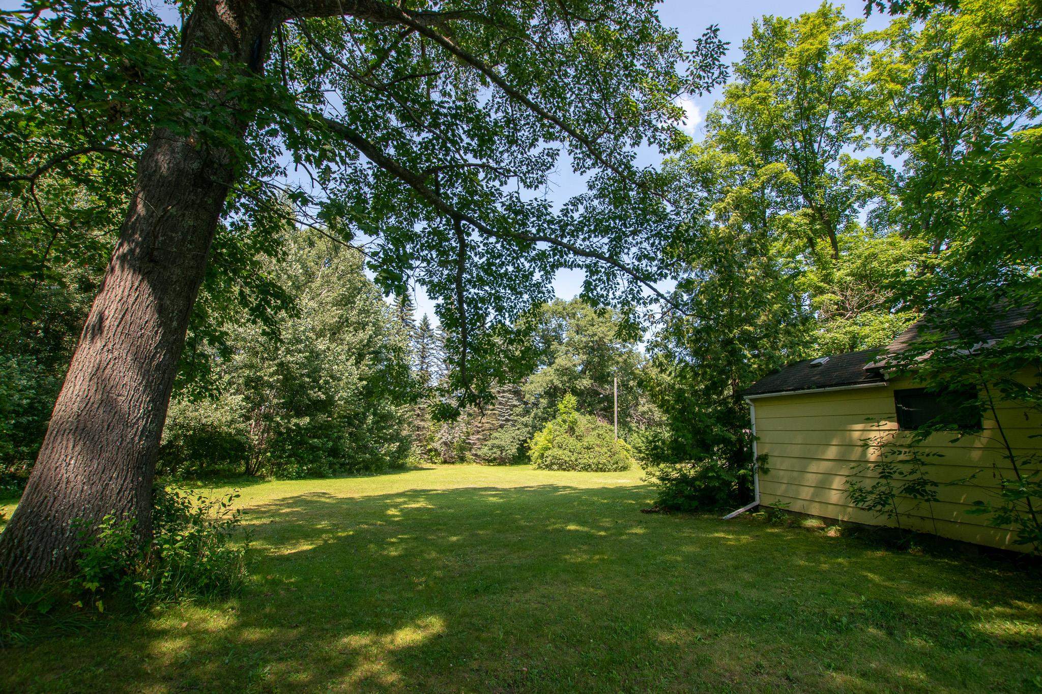 1304 South Richter Road Suttons Bay, MI 49682 - Photo 36 of 44 1949287-3ec0450d-b32f-45c2-a694-b07165cab7d7.JPG