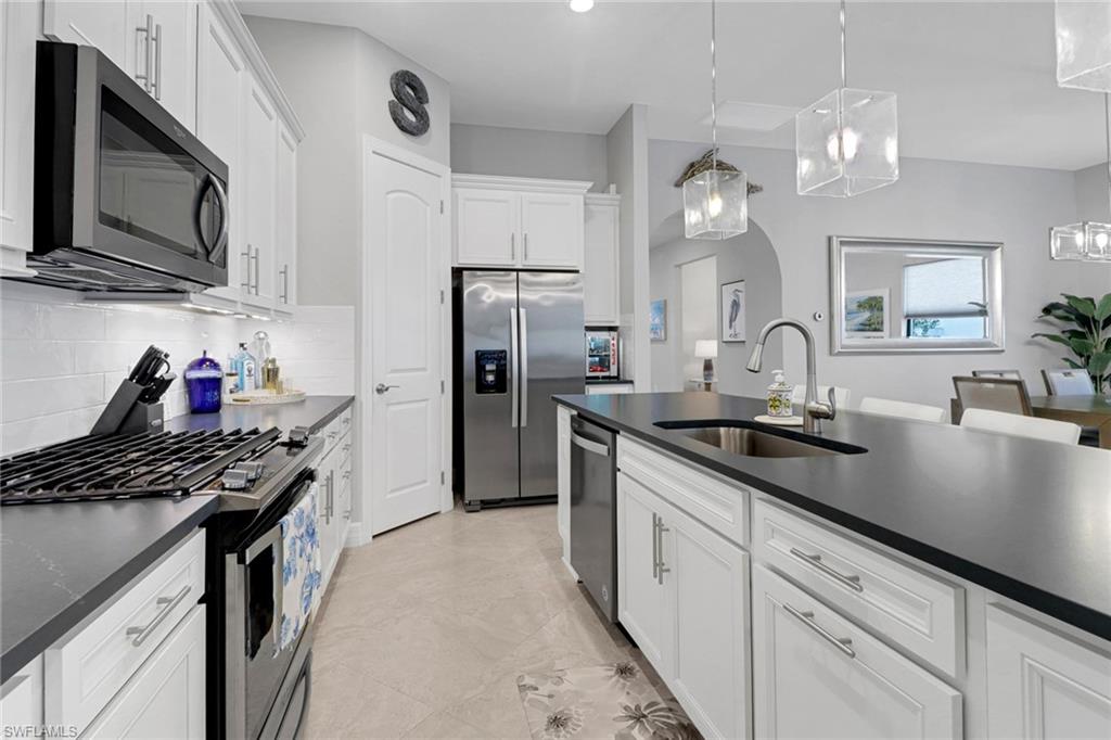 7289 Birchmore Street Naples, FL 34109 - Photo 8 of 25