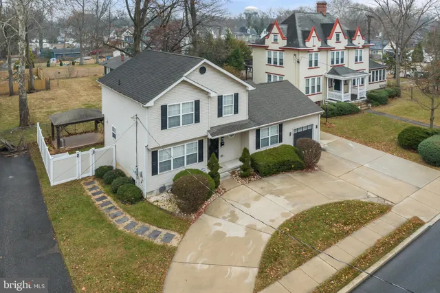 $395,000 | 3220 Cove Road, Merchantville, NJ 08109