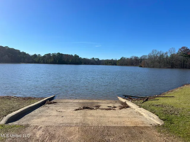 $49,000 | 108 Forest Lake Drive, Byram, MS 39272