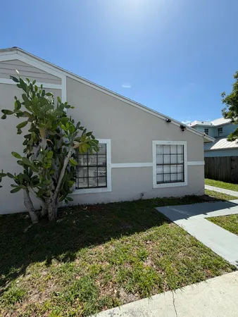 $1,984 | 5803 Southeast Collins Avenue, Stuart, FL 34997