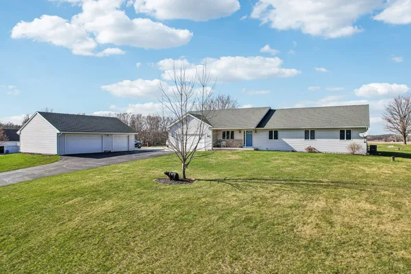 $700,000 | 5008 Creek Haven Road, Cottage Grove, WI 53527