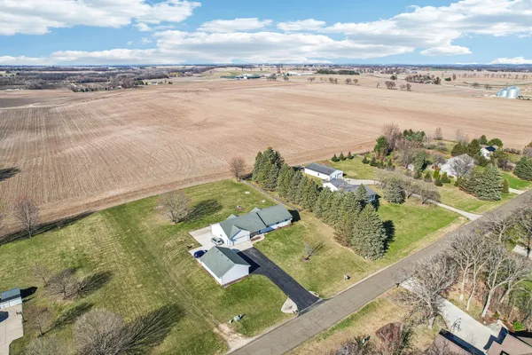 $700,000 | 5008 Creek Haven Road, Cottage Grove, WI 53527