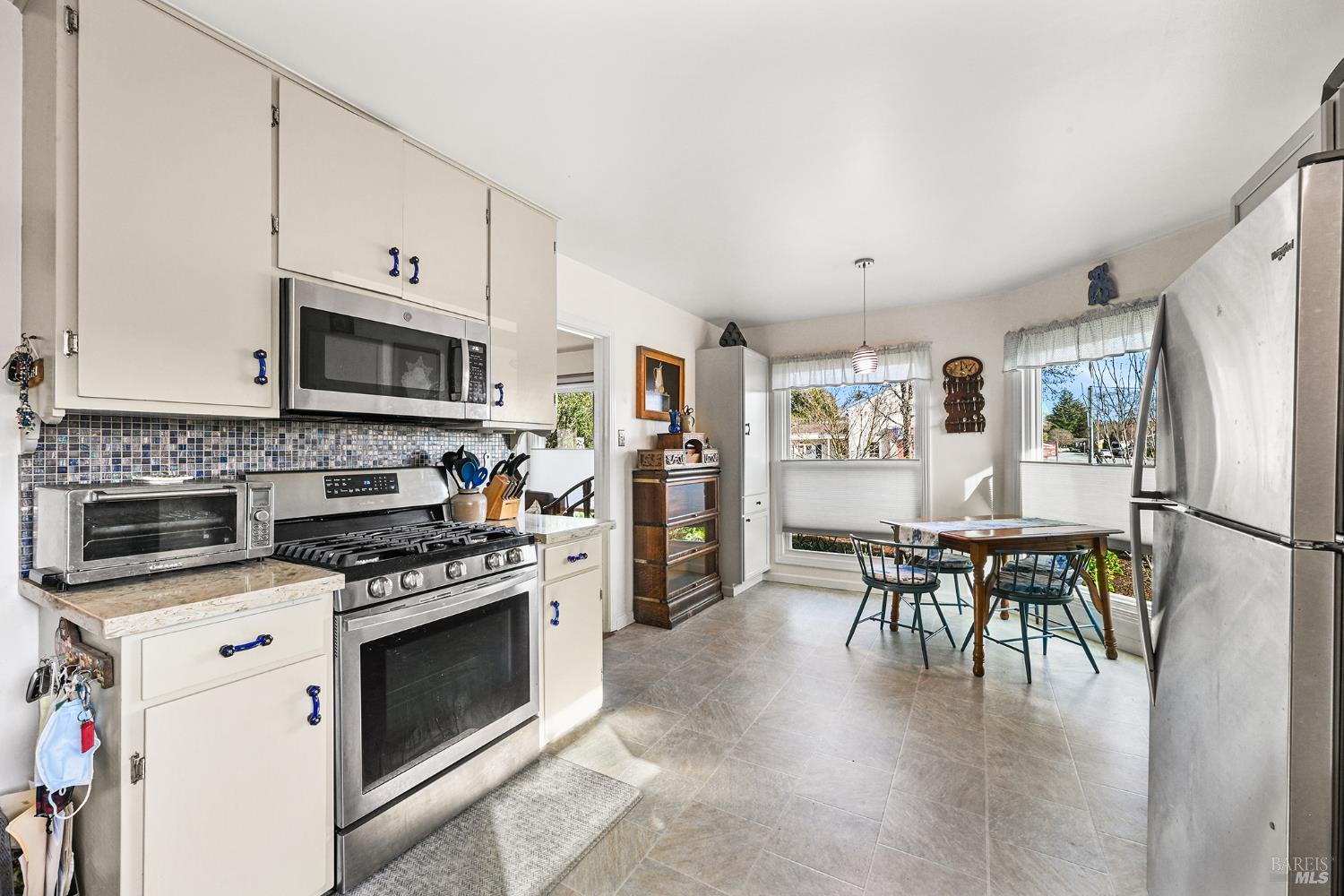 2003 Humboldt Street Santa Rosa, CA 95404 - Photo 13 of 52