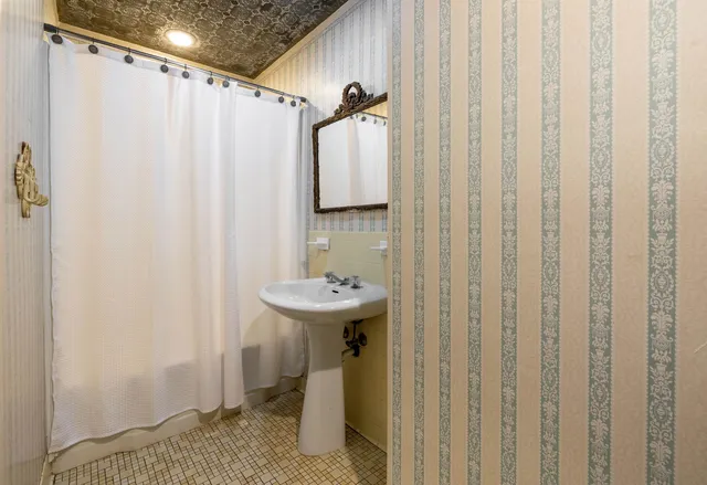 $360,000 | 901 North Gilman Street, Wichita, KS 67203