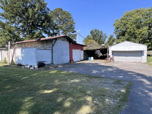 $299,900 | 125 Dixon Lane, Jasper, TN 37347