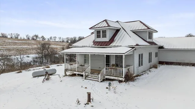 $1,650,000 | E8527 Nelson Road, Kickapoo, WI 54652
