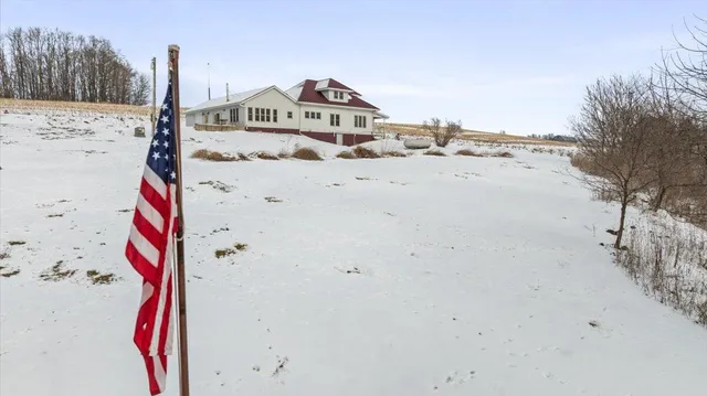 $1,650,000 | E8527 Nelson Road, Kickapoo, WI 54652