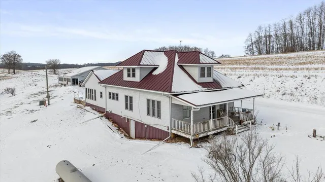$1,650,000 | E8527 Nelson Road, Kickapoo, WI 54652