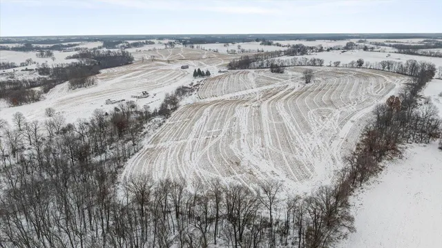 $1,650,000 | E8527 Nelson Road, Kickapoo, WI 54652