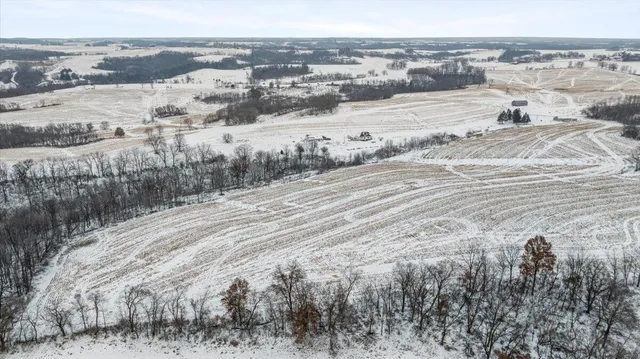 $1,650,000 | E8527 Nelson Road, Kickapoo, WI 54652