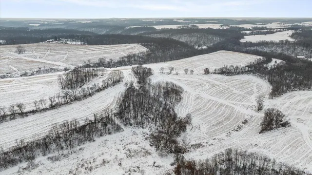 $1,650,000 | E8527 Nelson Road, Kickapoo, WI 54652