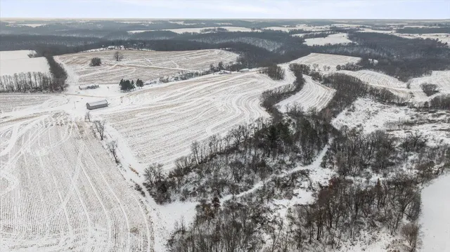 $1,650,000 | E8527 Nelson Road, Kickapoo, WI 54652