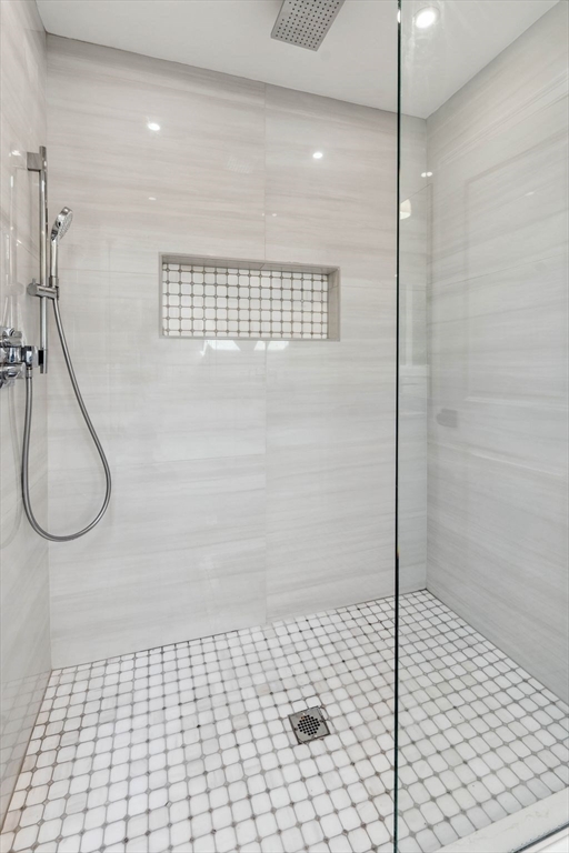 18 Pheasant Street Topsfield, MA 01983 - Photo 26 of 42 a bathroom with a shower