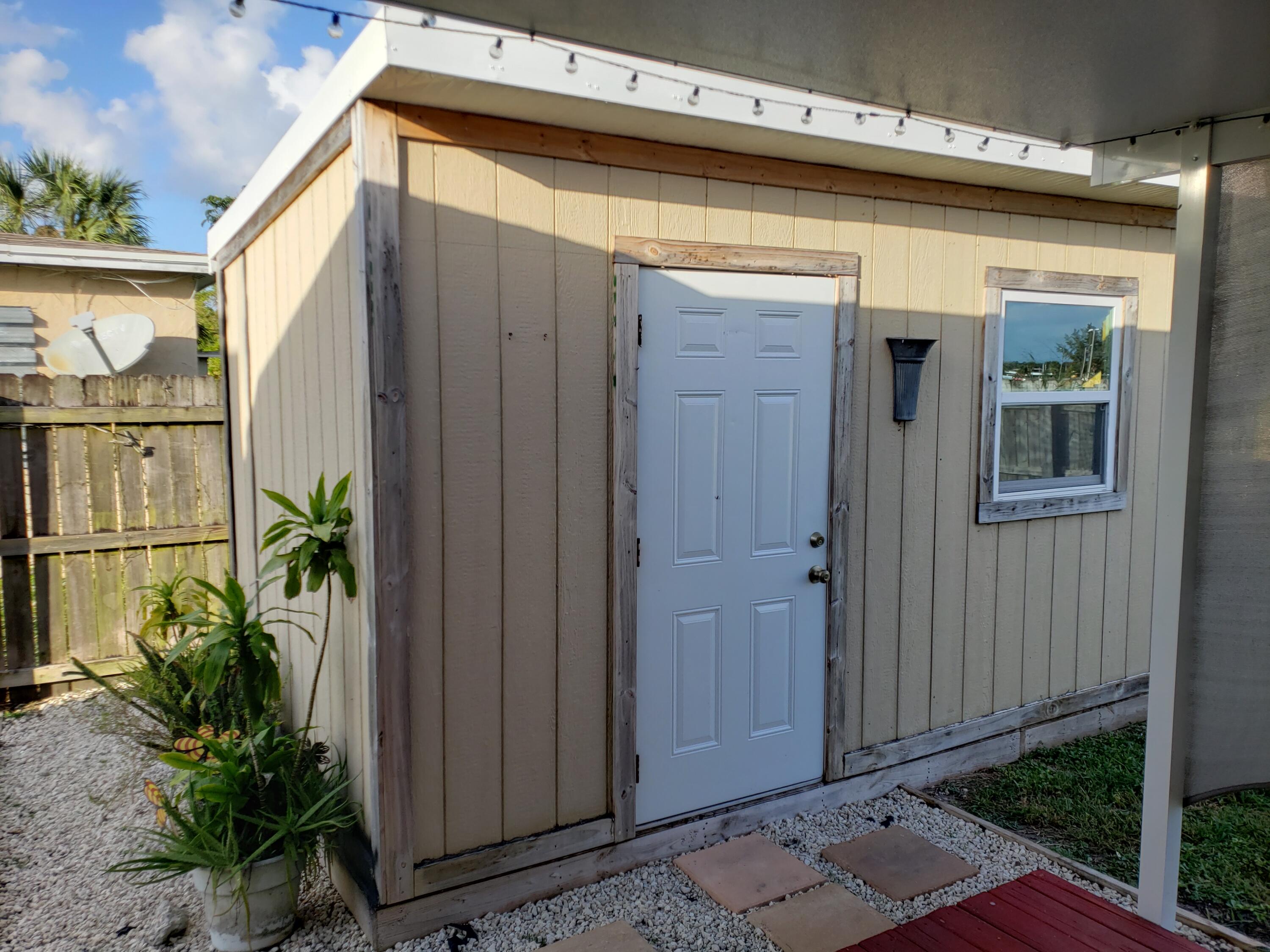 342 Hemlock Road West Palm Beach, FL 33409 - Photo 21 of 28 20231027_171750