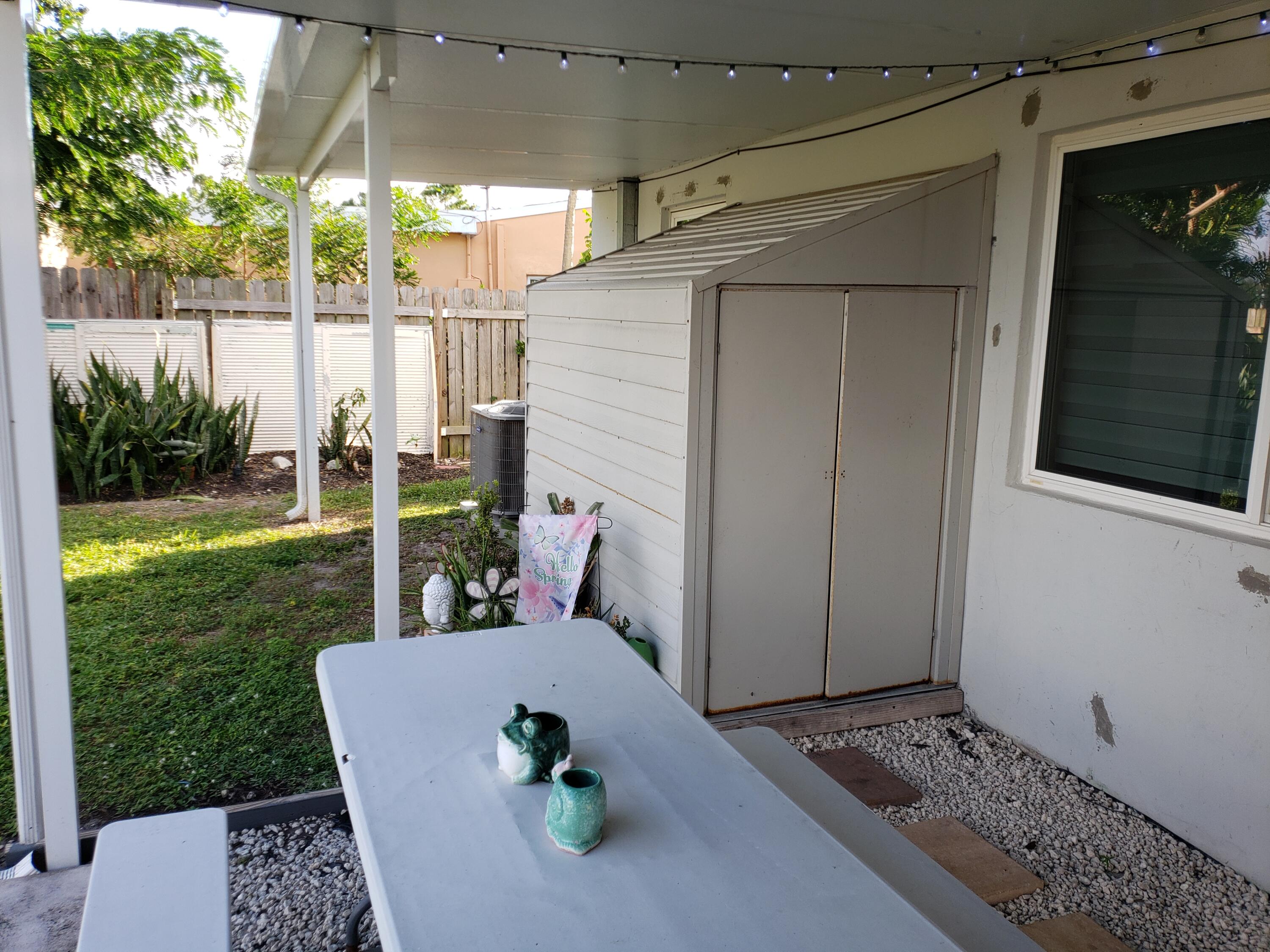 342 Hemlock Road West Palm Beach, FL 33409 - Photo 22 of 28 20231027_171833