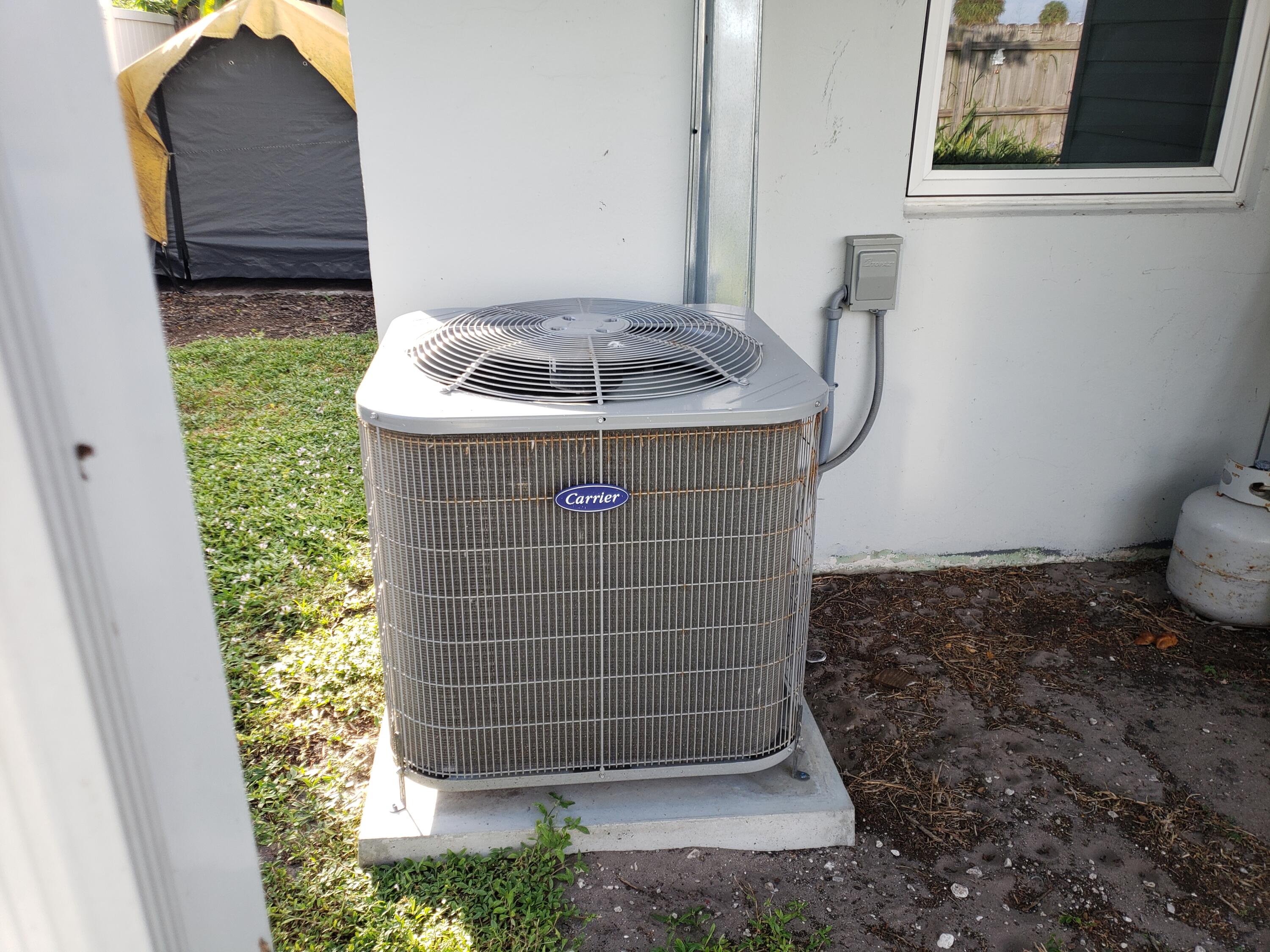 342 Hemlock Road West Palm Beach, FL 33409 - Photo 24 of 28 20231027_171857