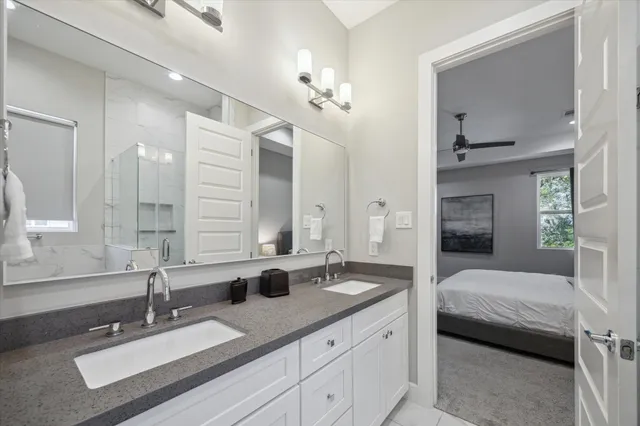 $2,550 | 9414 Campbell Road, Unit F, Houston, TX 77080