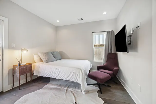 $2,550 | 9414 Campbell Road, Unit F, Houston, TX 77080