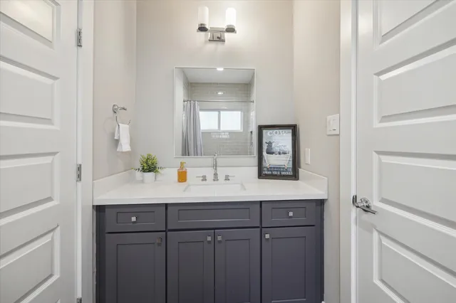 $2,550 | 9414 Campbell Road, Unit F, Houston, TX 77080