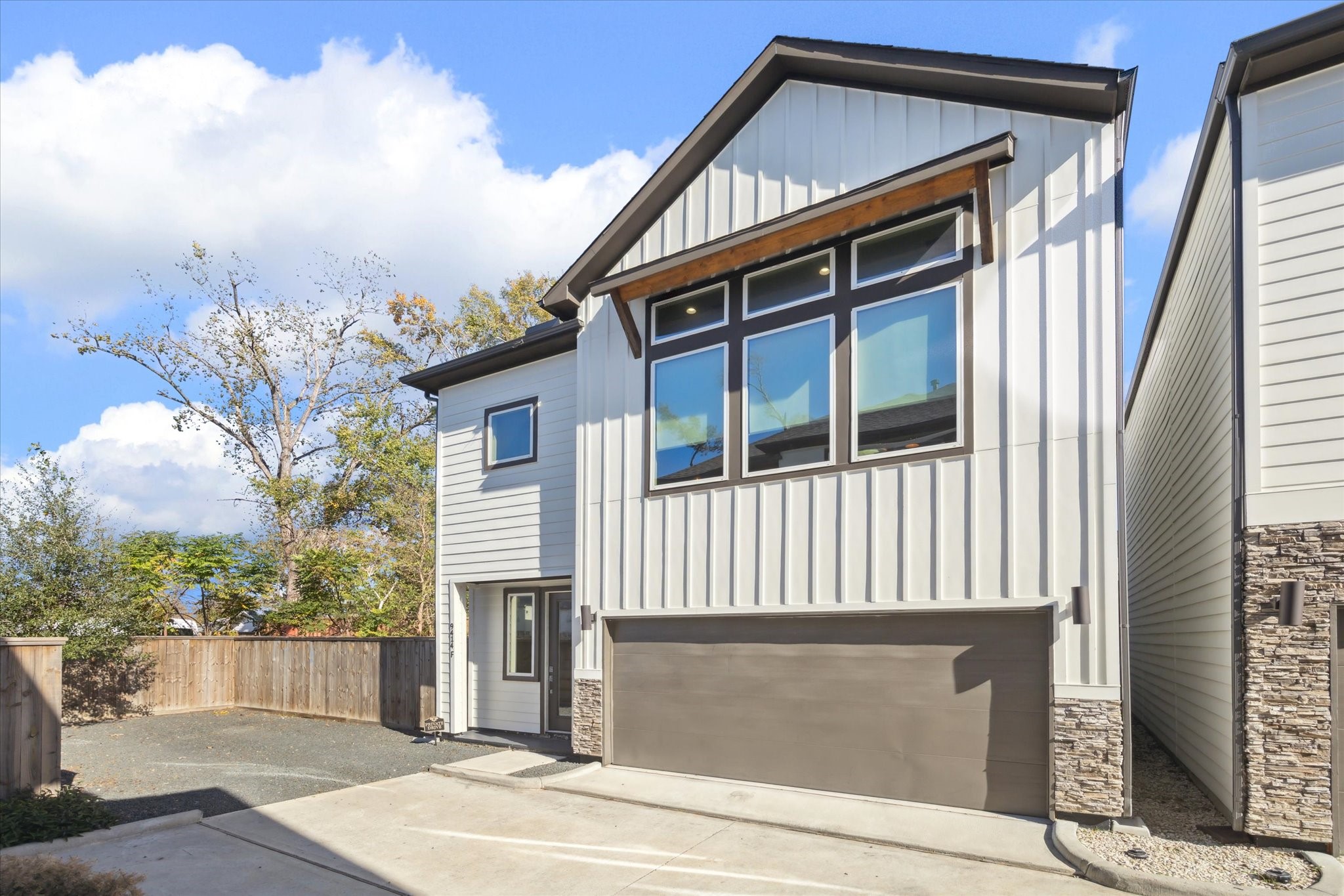 9414 Campbell Road, Unit F Houston, TX 77080 - Photo 24 of 26 a view of front door