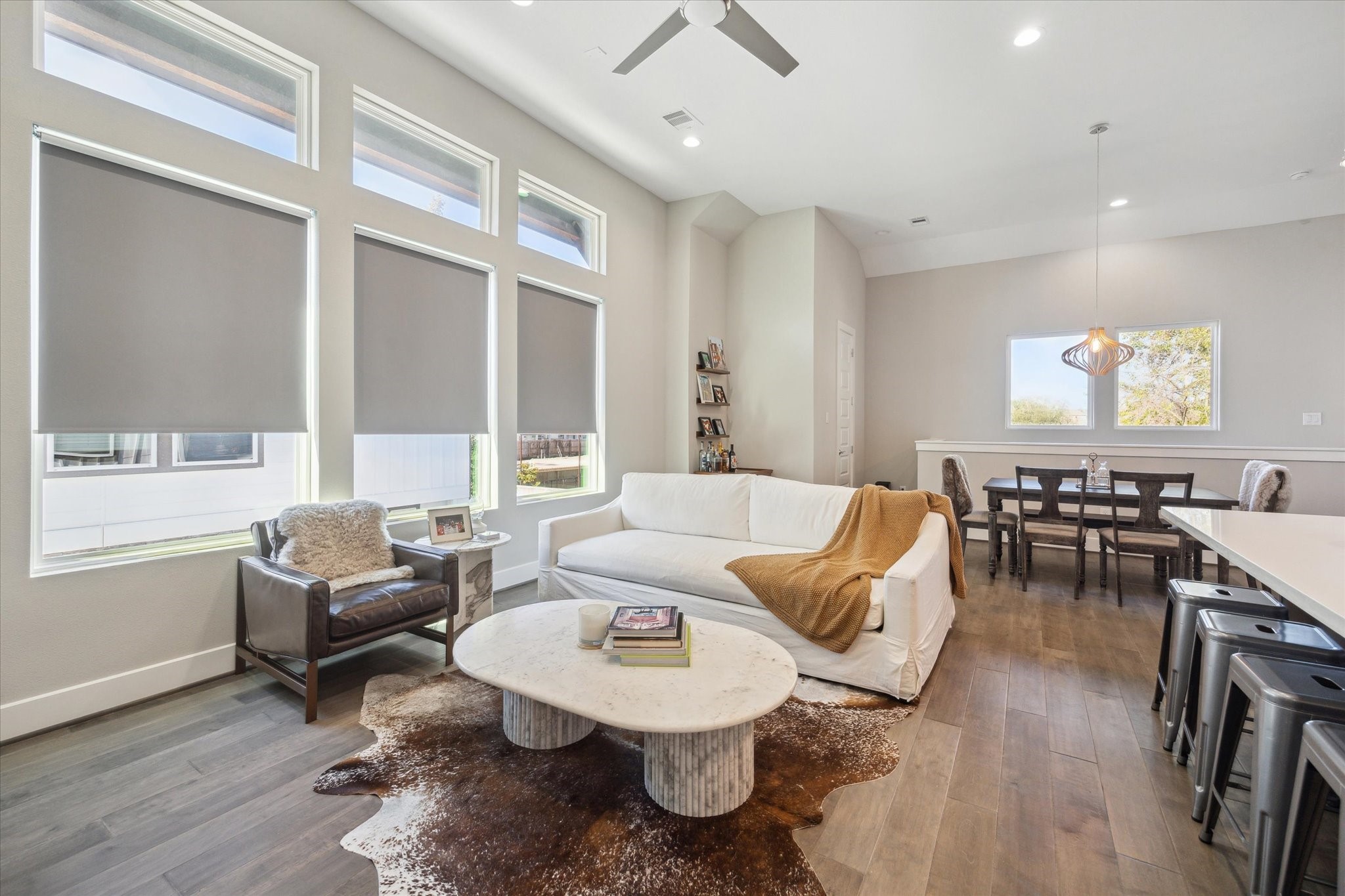 9414 Campbell Road, Unit F Houston, TX 77080 - Photo 4 of 26 a living room with furniture and wooden floor