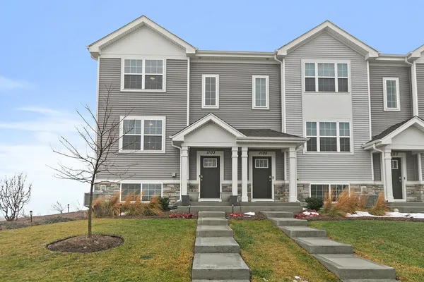 $320,000 | 1103 Briar Gln Court, Unit 1103, Hampshire, IL 60140