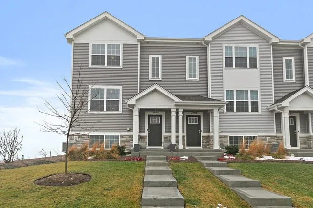 $334,900 | 1103 Briar Gln Court, Unit 1103, Hampshire, IL 60140