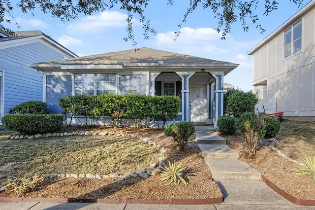 $2,000 | 10925 Caldwell Lane, Fort Worth, TX 76179