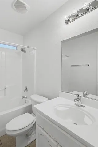 $2,000 | 10925 Caldwell Lane, Fort Worth, TX 76179