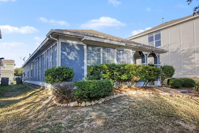 $2,000 | 10925 Caldwell Lane, Fort Worth, TX 76179