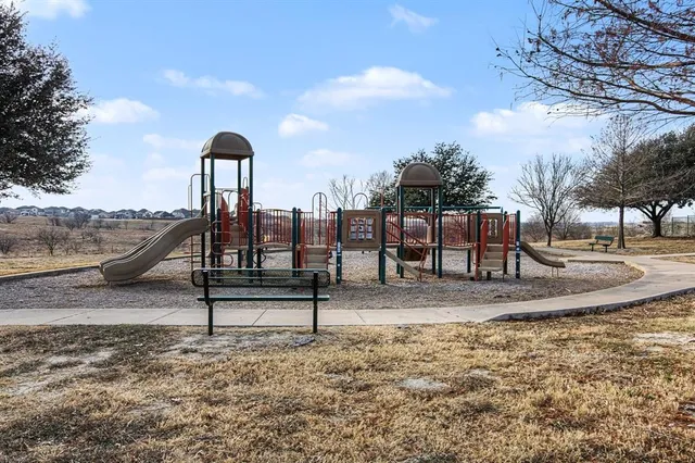 $2,000 | 10925 Caldwell Lane, Fort Worth, TX 76179