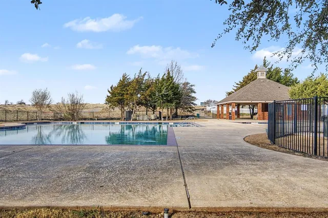 $2,000 | 10925 Caldwell Lane, Fort Worth, TX 76179