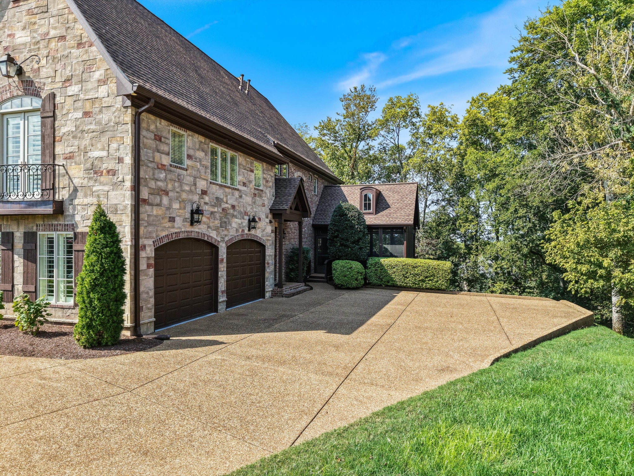 1521 Registry Row Arrington, TN 37014 - Photo 43 of 54 a front view of a house with a garden