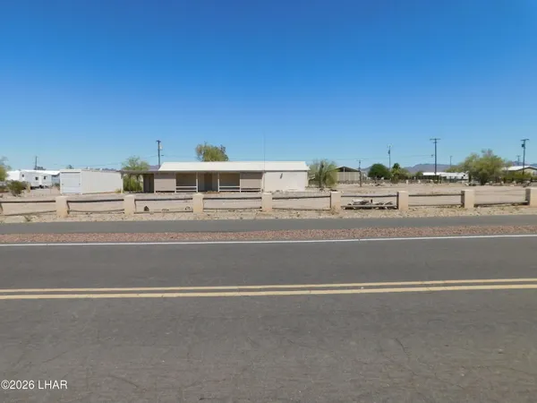 $299,000 | 1040 West Pyramid Street, Quartzsite, AZ 85346