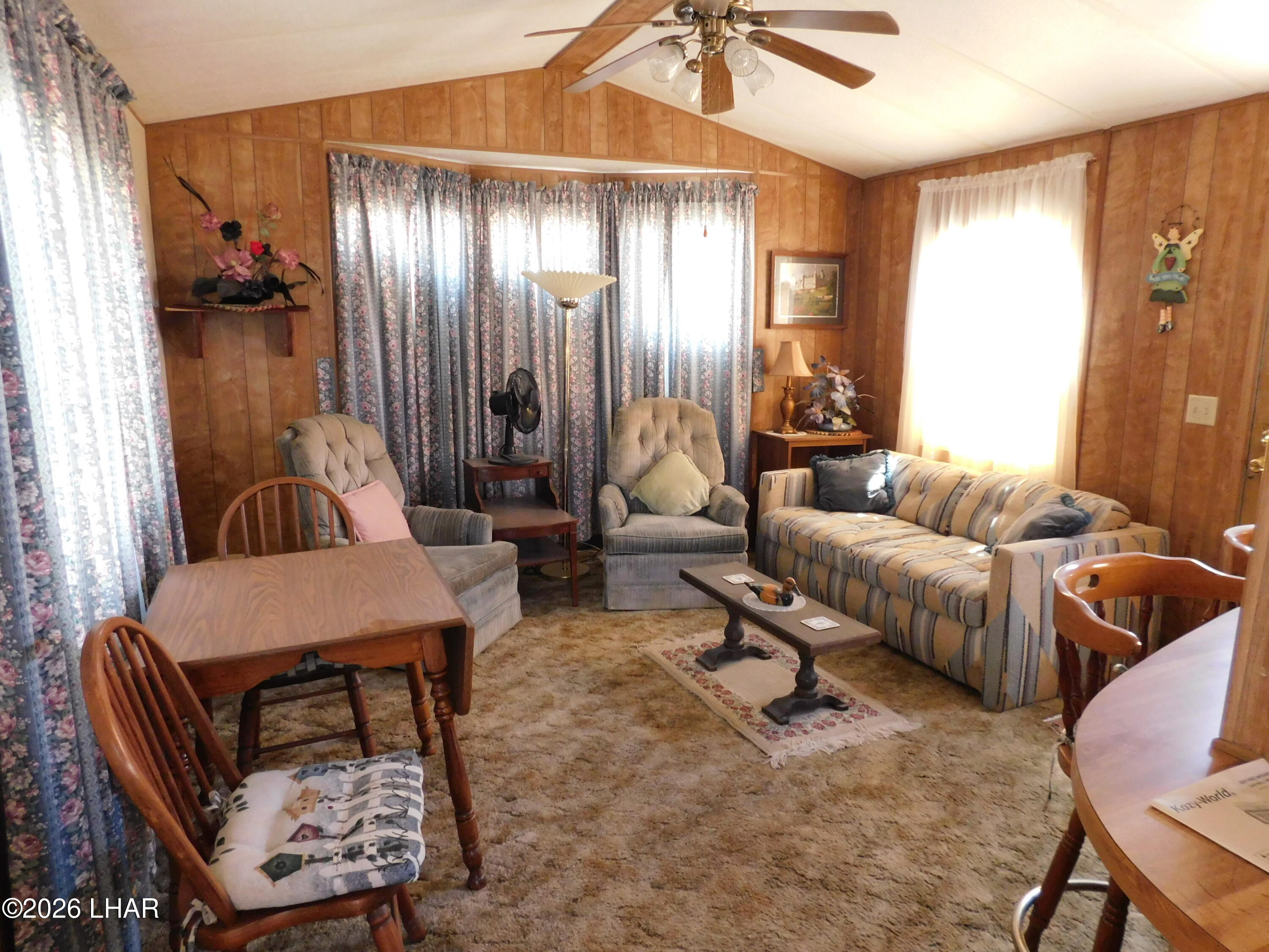 1040 West Pyramid Street Quartzsite, AZ 85346 - Photo 28 of 41 Living Room