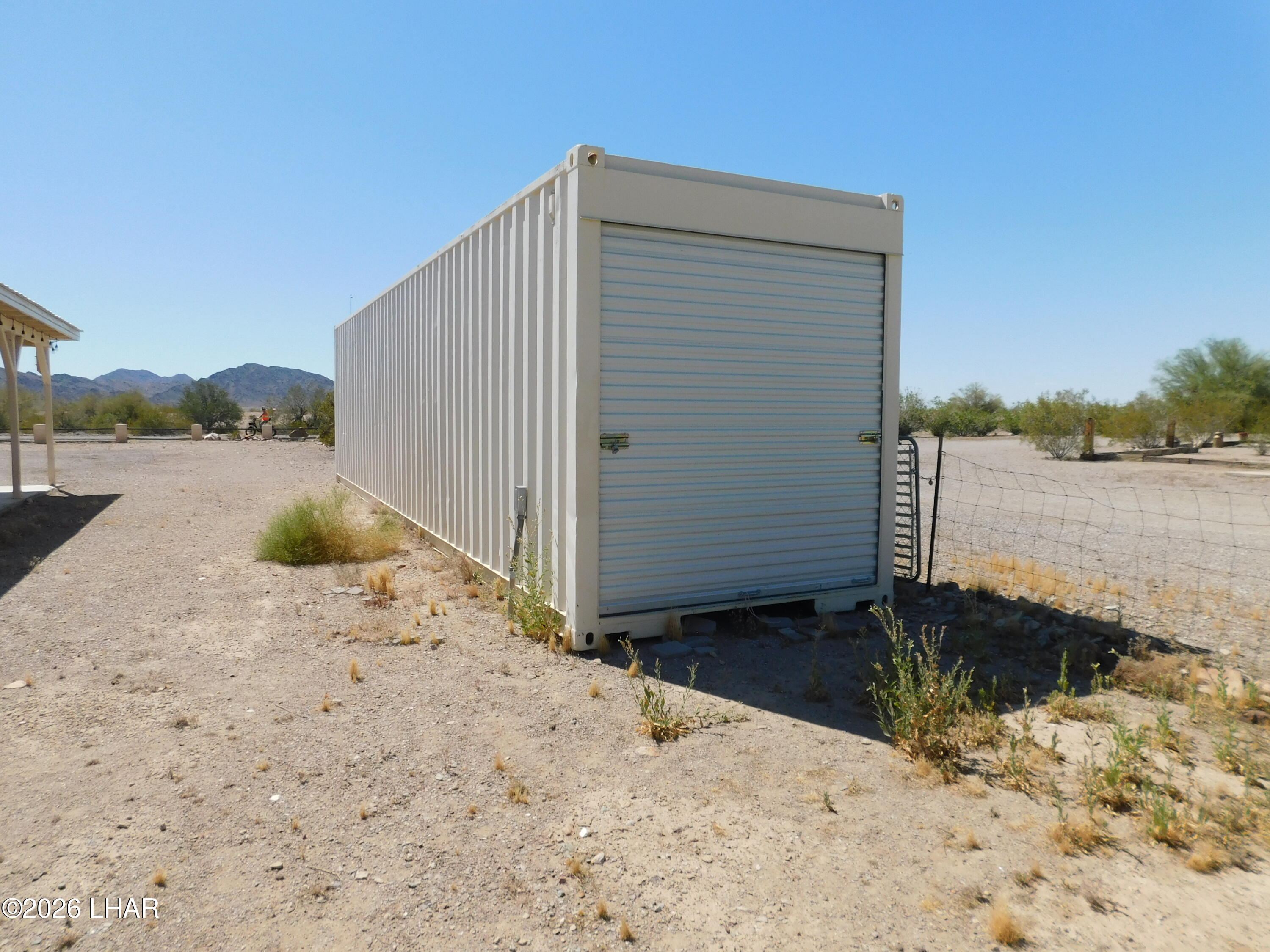 1040 West Pyramid Street Quartzsite, AZ 85346 - Photo 39 of 41 Storage container