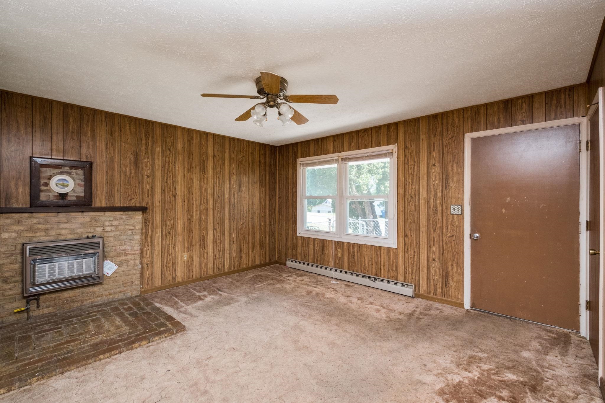 125 East Riverside Drive Timberville, VA 22853 - Photo 9 of 27