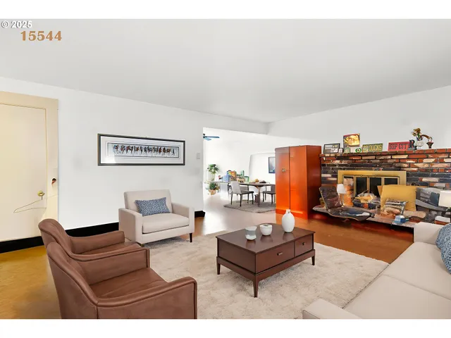 $499,900 | 15544 Northeast Couch Street, Portland, OR 97230