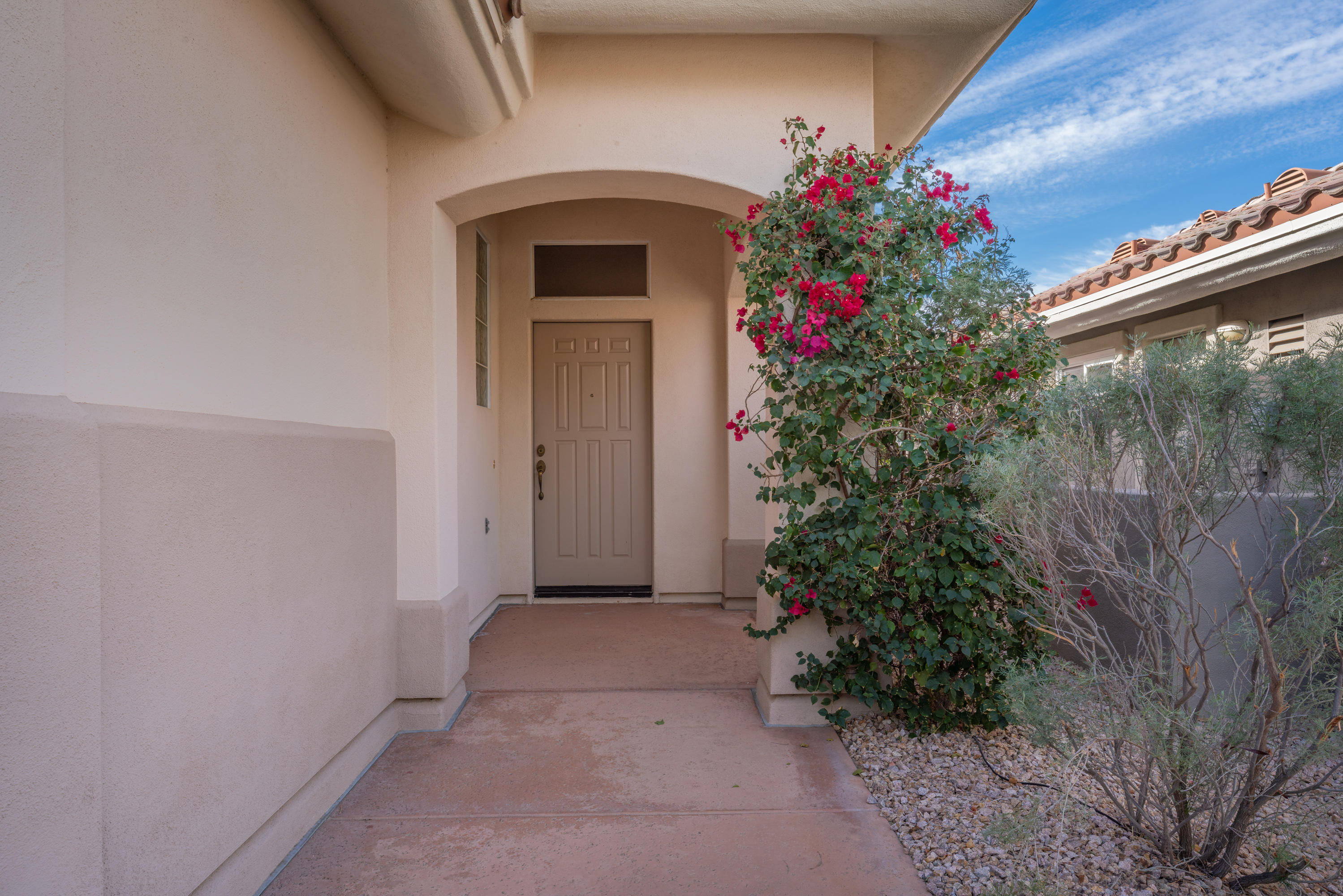 37395 Purple Shadow Road Palm Desert, CA 92211 - Photo 2 of 19 a front view of a house with plants