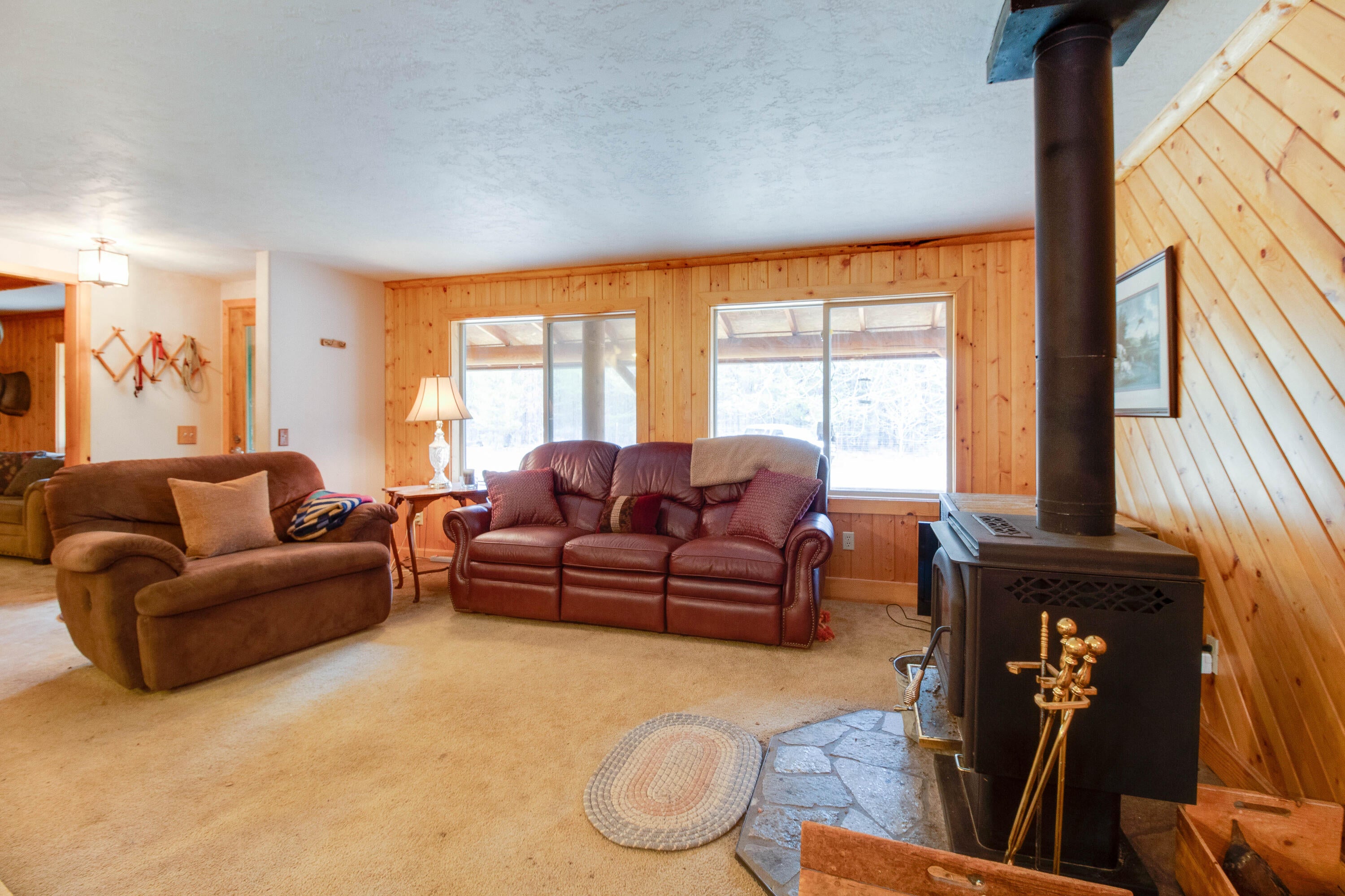 52645 Ranch Drive La Pine, OR 97739 - Photo 11 of 38 Main Living Room