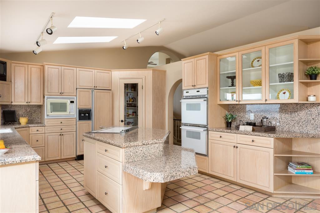 15476 Markar Road Poway, CA 92064 - Photo 8 of 25